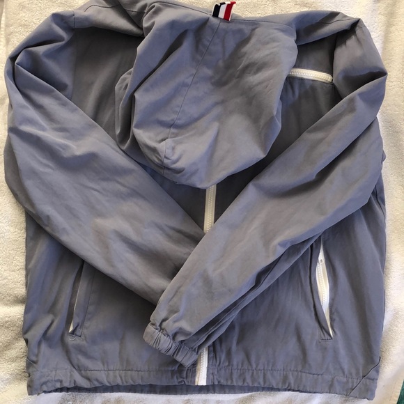Brandy Melville Jackets & Blazers - Brandy Melville windbreaker